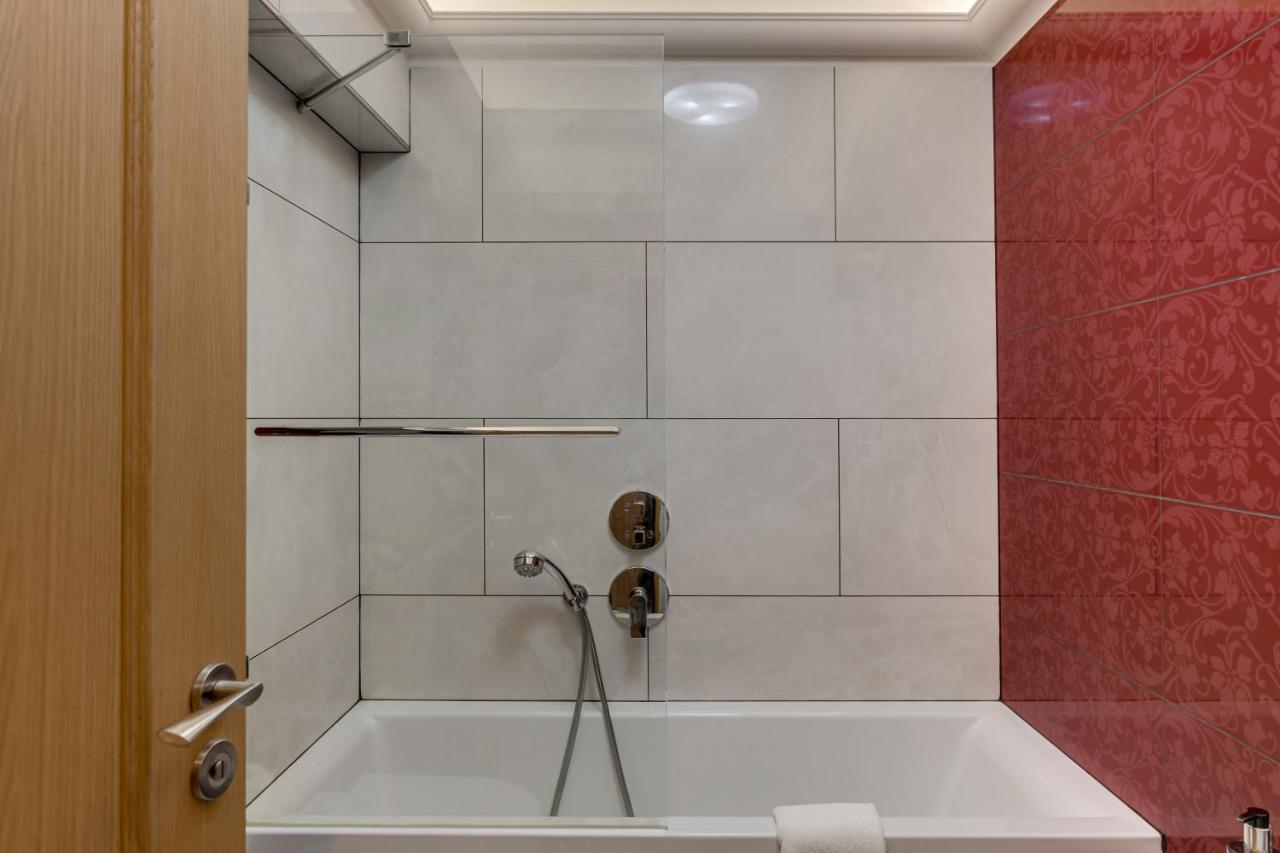Louren - The Bridge Hotel apartamentowy 4*