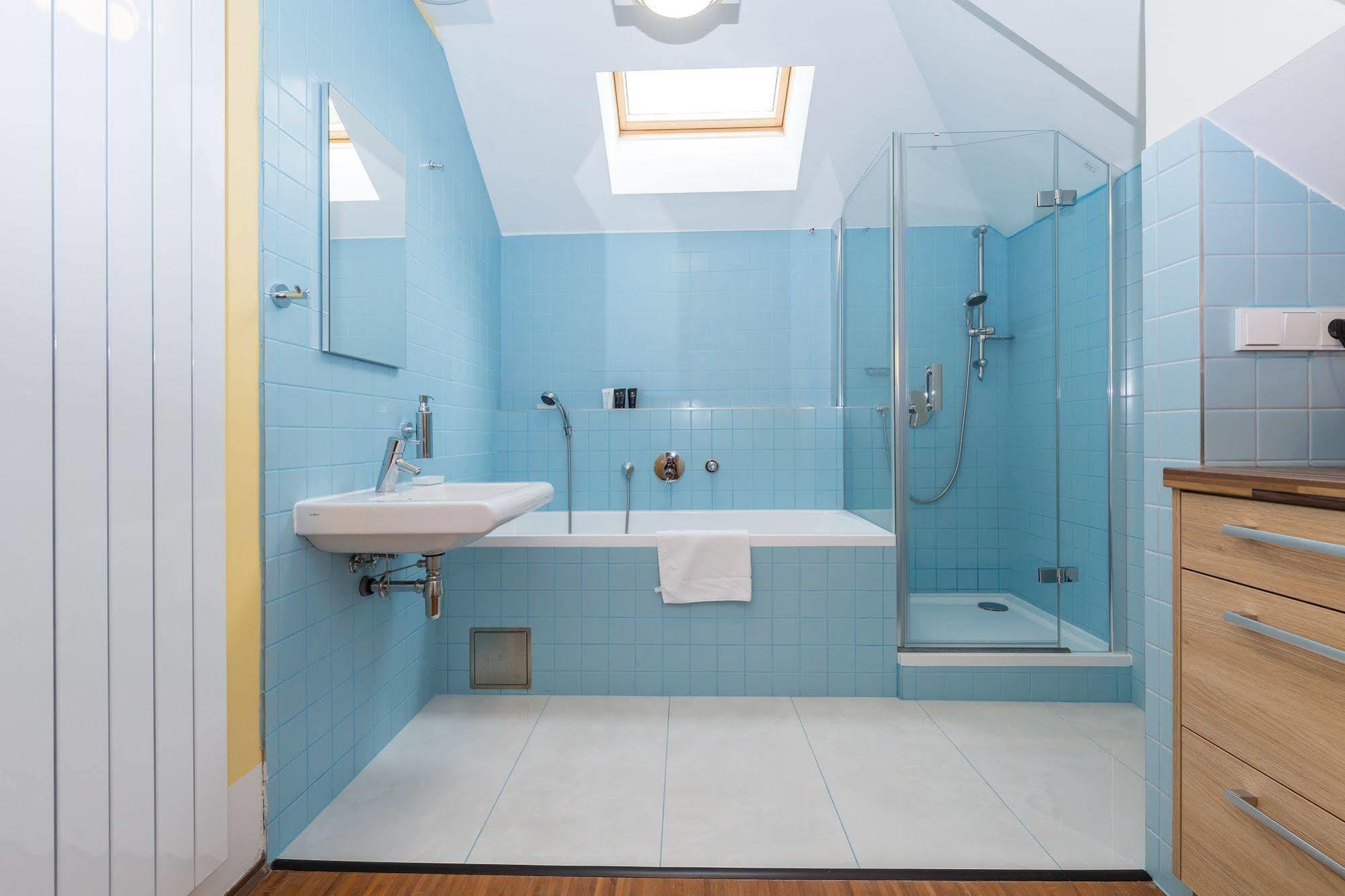 Hotel apartamentowy Louren - The Bridge 4*